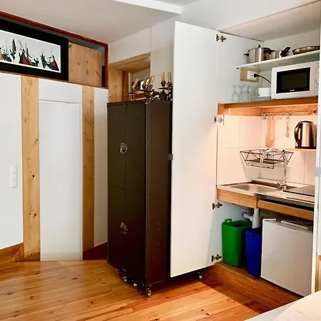 Cozy With Private Terrace アパート リスボン