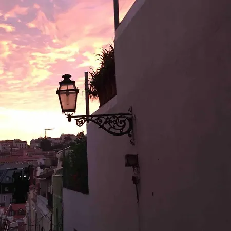 Cozy With Private Terrace リスボン