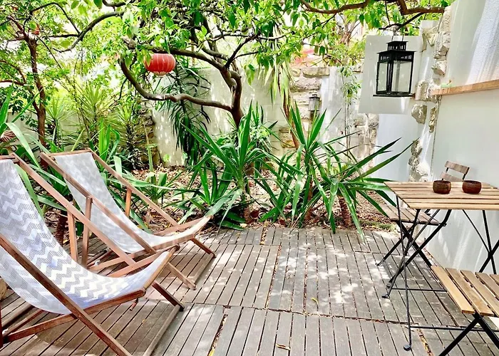 Cozy With Private Terrace Lisbon